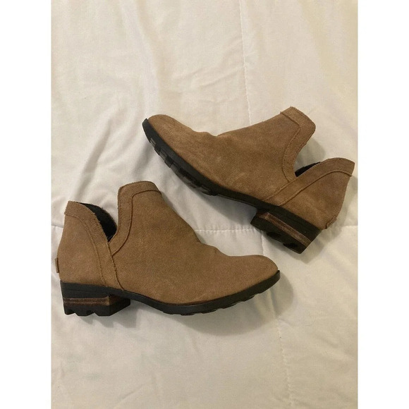 Sorel Lolla II Suede Cut-out leather ankle booties perforated soft tan size 6.5 - Picture 2 of 7
